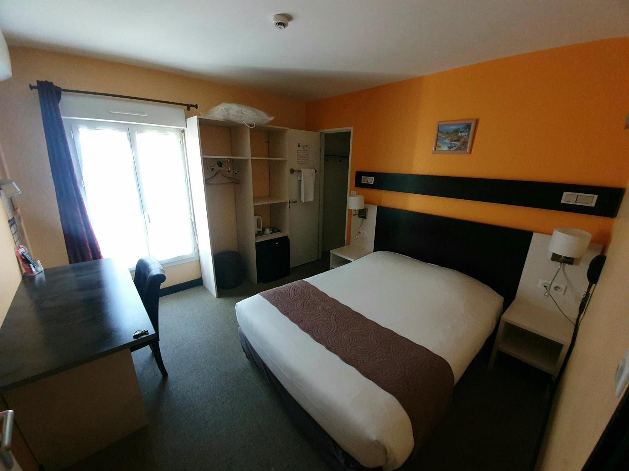 Auberge Des Lacs Bleus Clerac Room photo